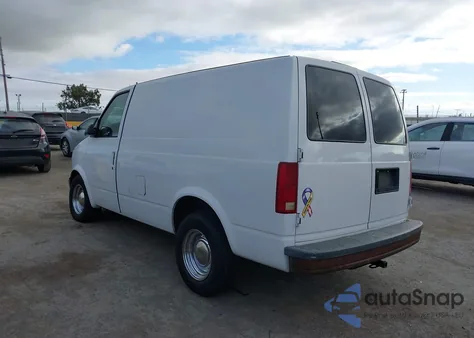 2000 Chevrolet Astro из США, поврежденный, VIN 1GCDM19W6YB198912